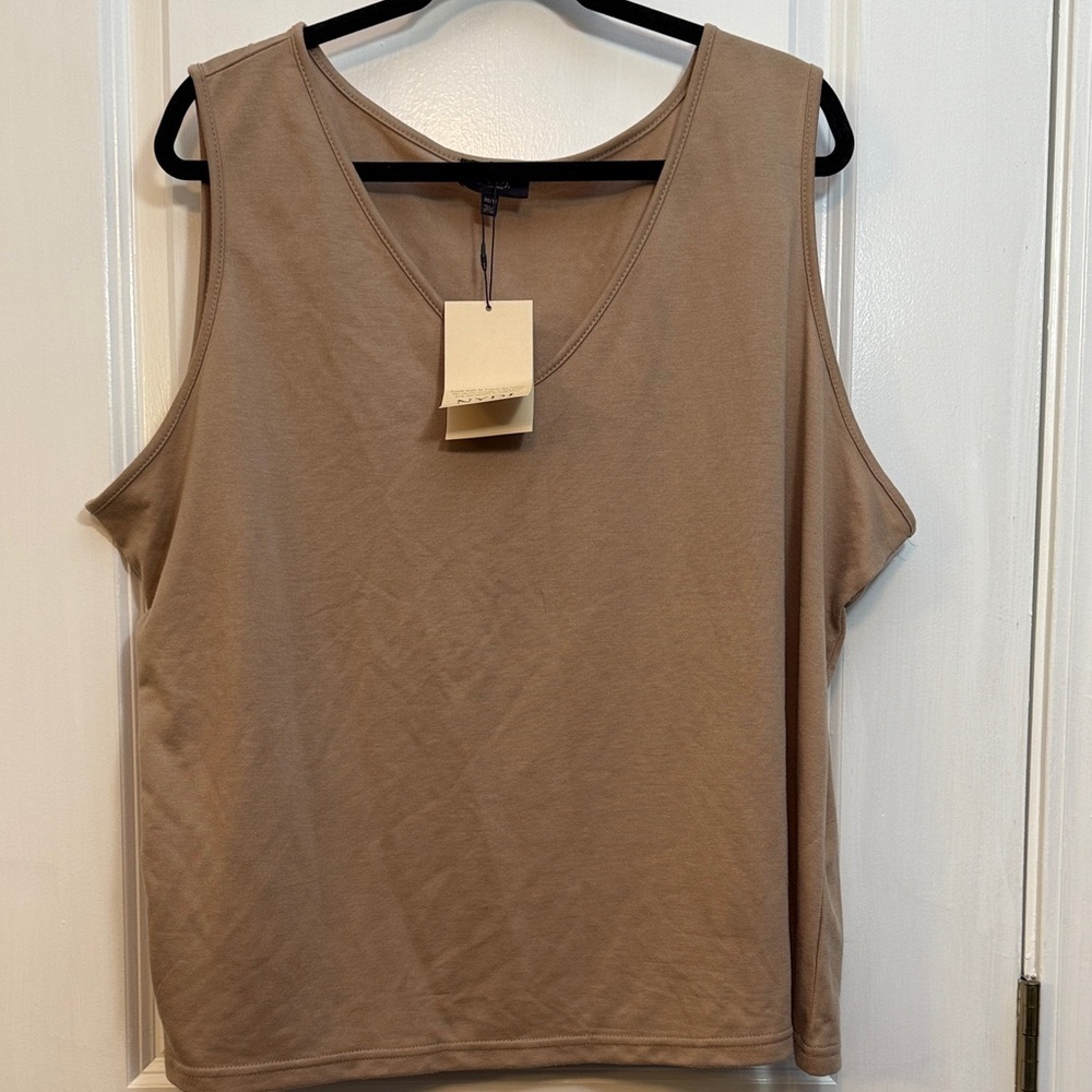 NWT NYDJ tank